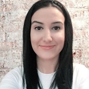 Meet your Posher, Romina